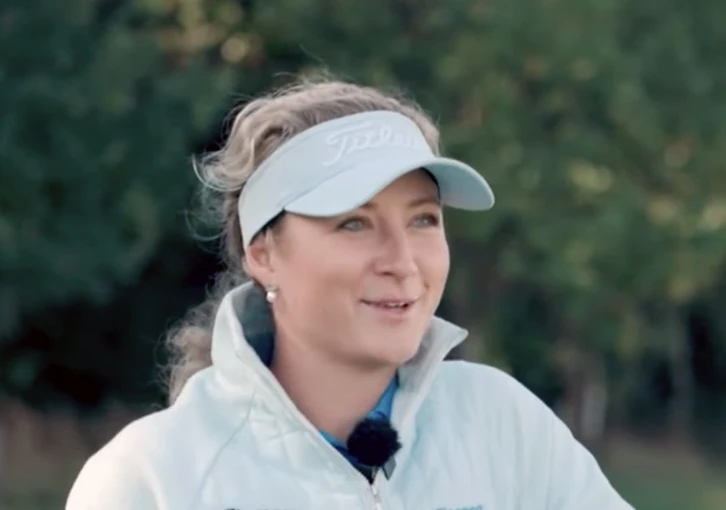 Sára Kousková a Peter Pecha si to rozdali na Oaks. Cíl +3? Golf řekl ne!