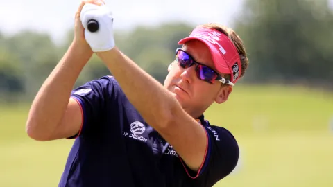Poulter nechce platit pokuty, LIV Golf už je ale za něj řešit nebude. Přijde o Ryder Cup?