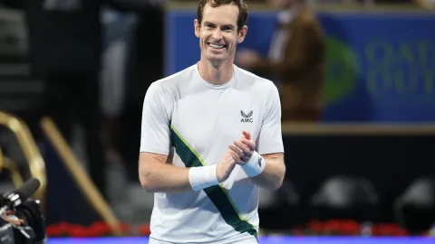 Dvojnásobný vítěz Wimbledonu Andy Murray si odbude svůj profesionální golfový debut