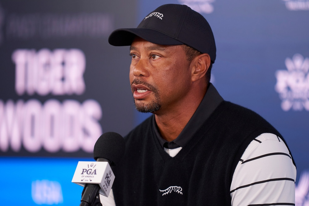 Tiger Woods se prý i po další operaci vrátí k soutěžnímu golfu. Jenomže už jen jako senior