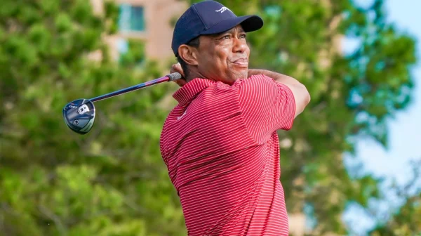 Tiger Woods po operaci zad vynechá juniorské turnaje. Mrzí mě to, omlouvá se