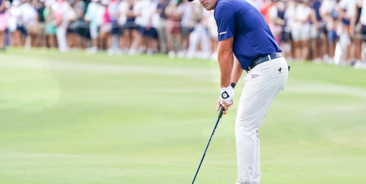 Trefil neuvěřitelnou ránu a přišel kvůli tomu o Bentley. Bryson DeChambeau baví internet